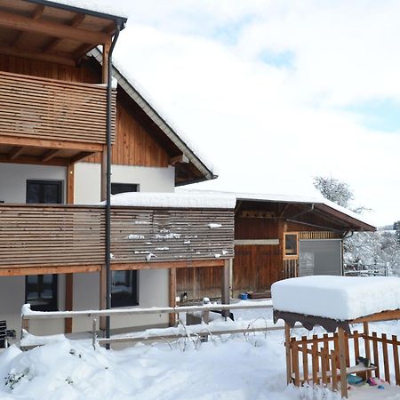 Biohof Auinger, Der Tiererlebnishof Apartment Aurach am Hongar Exterior photo