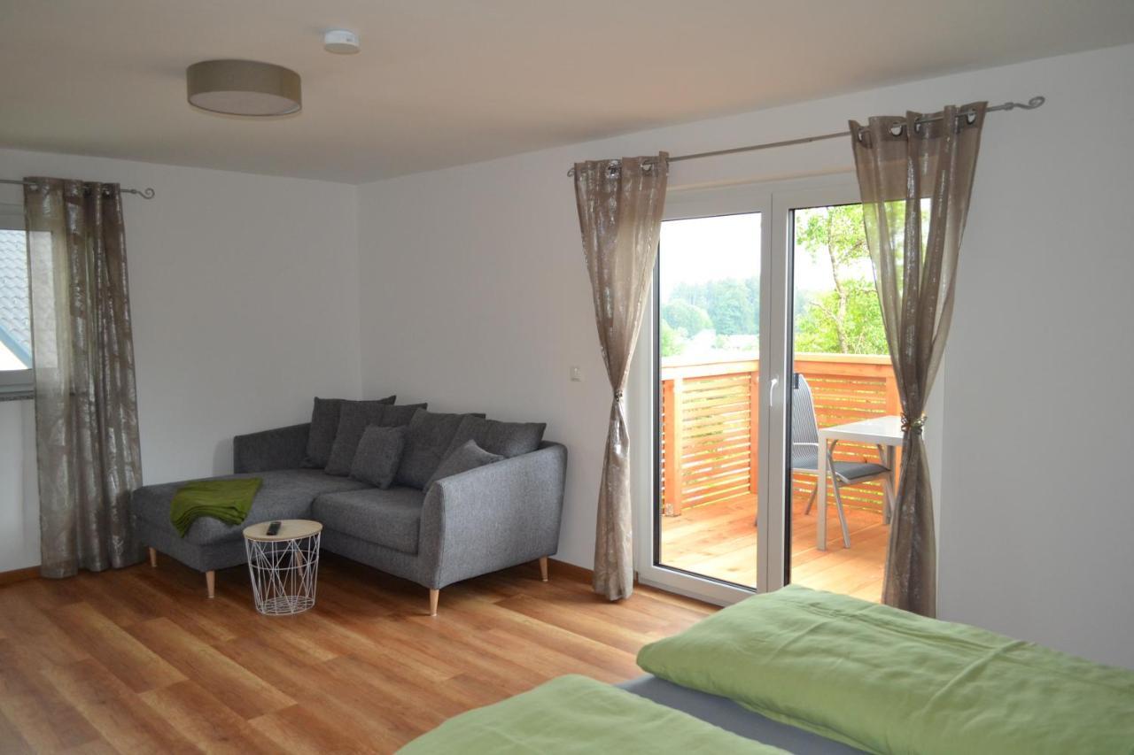 Biohof Auinger, Der Tiererlebnishof Apartment Aurach am Hongar Exterior photo
