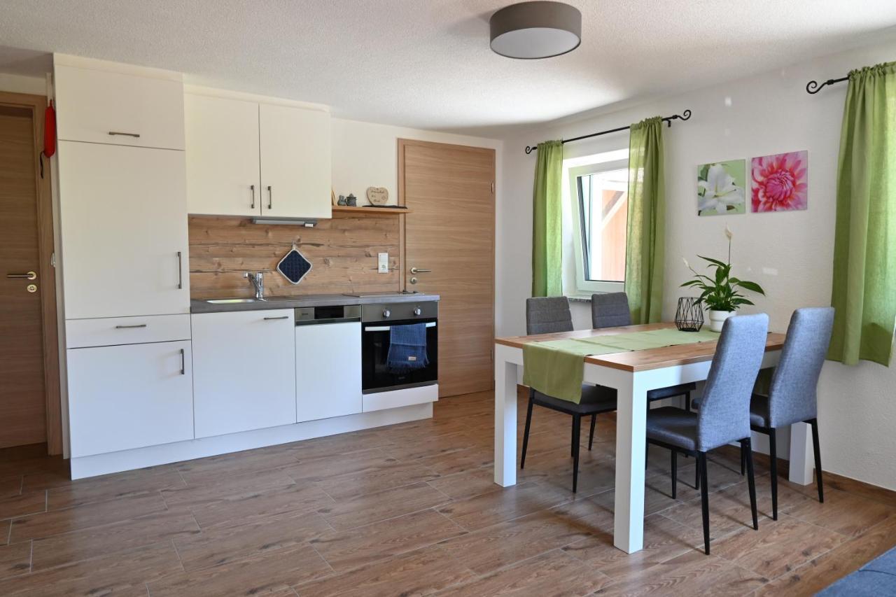 Biohof Auinger, Der Tiererlebnishof Apartment Aurach am Hongar Exterior photo